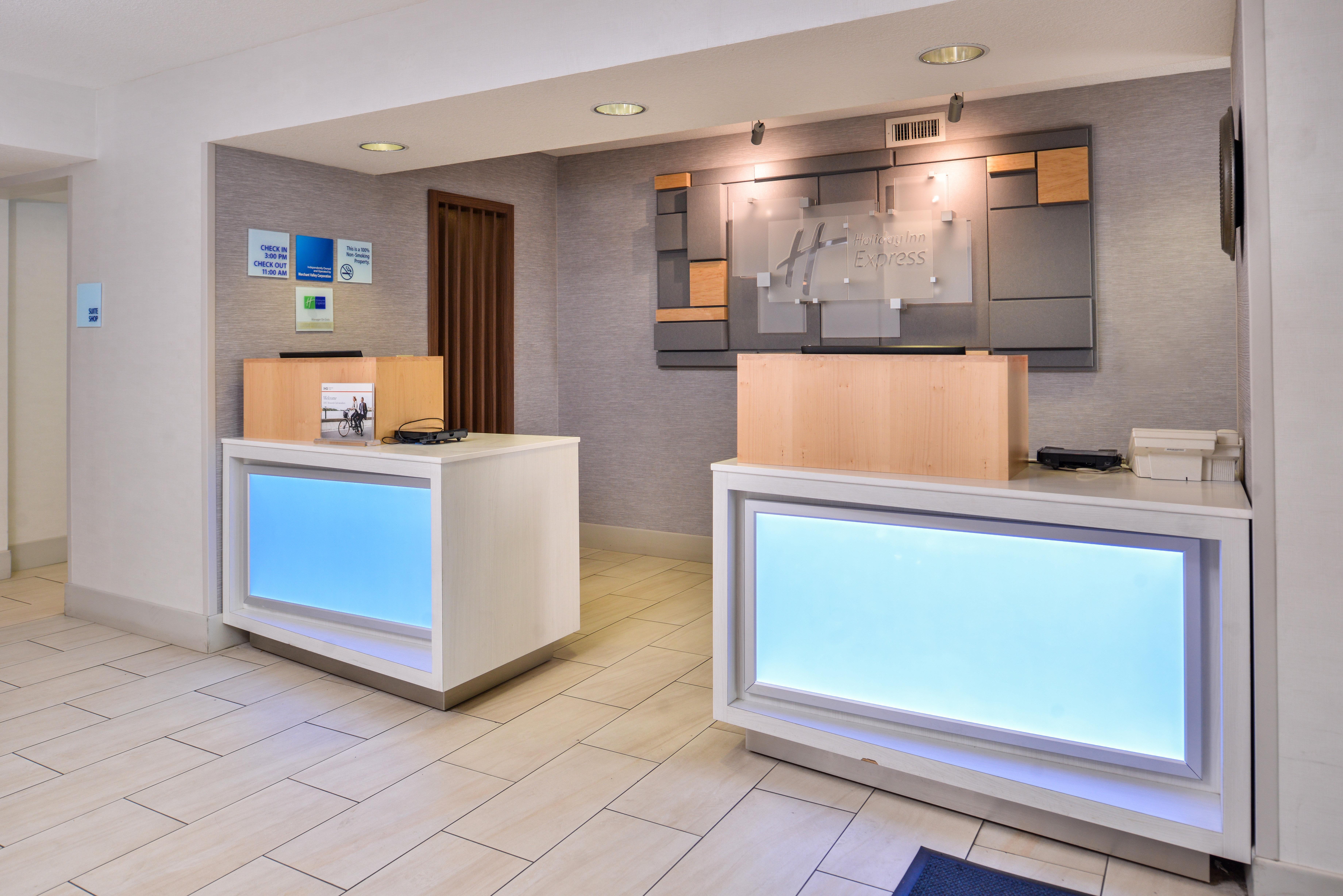 Holiday Inn Express Westley By Ihg Экстерьер фото