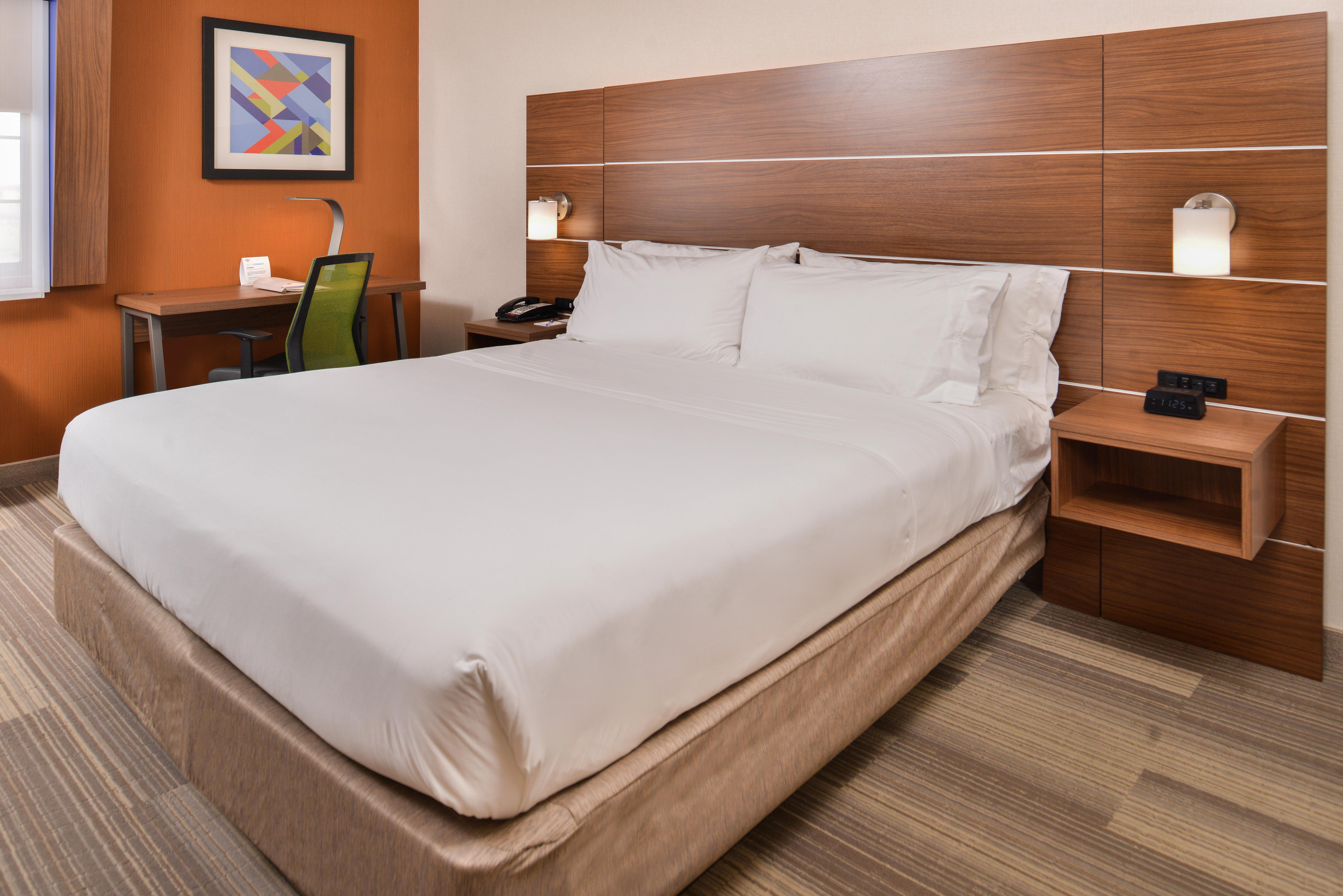 Holiday Inn Express Westley By Ihg Экстерьер фото