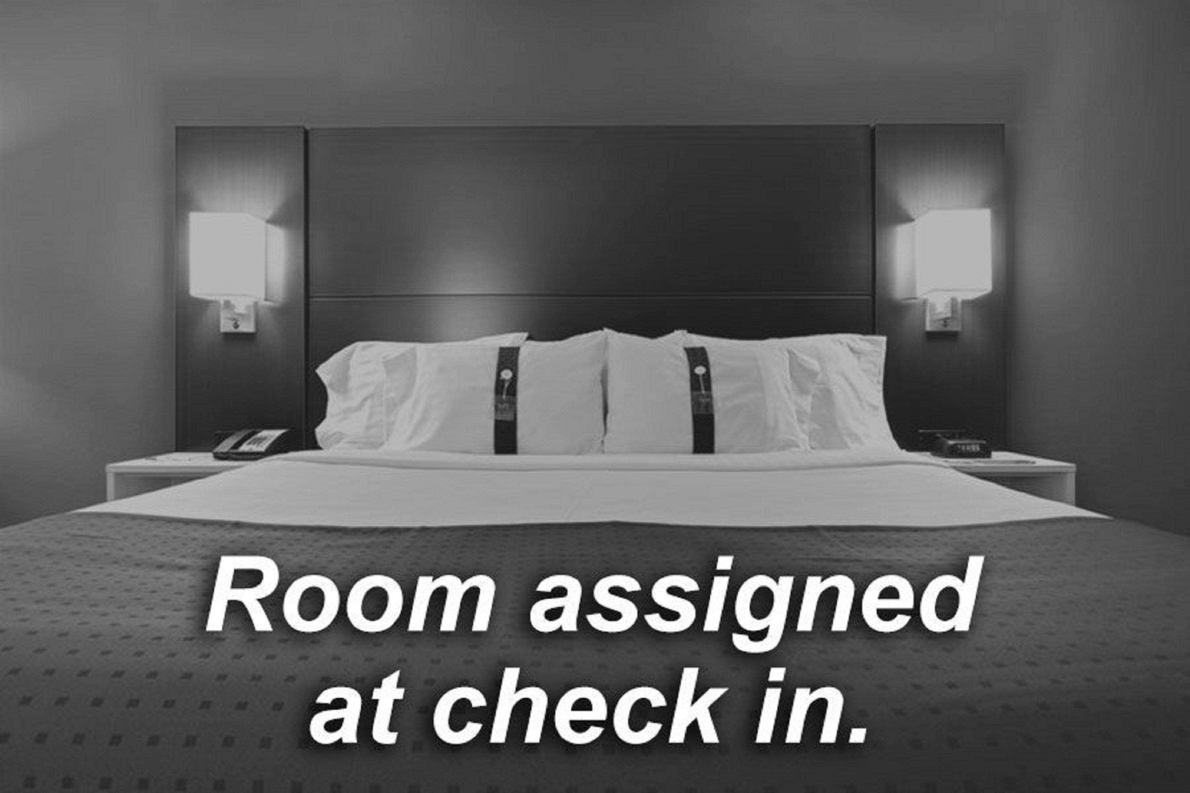 Holiday Inn Express Westley By Ihg Экстерьер фото