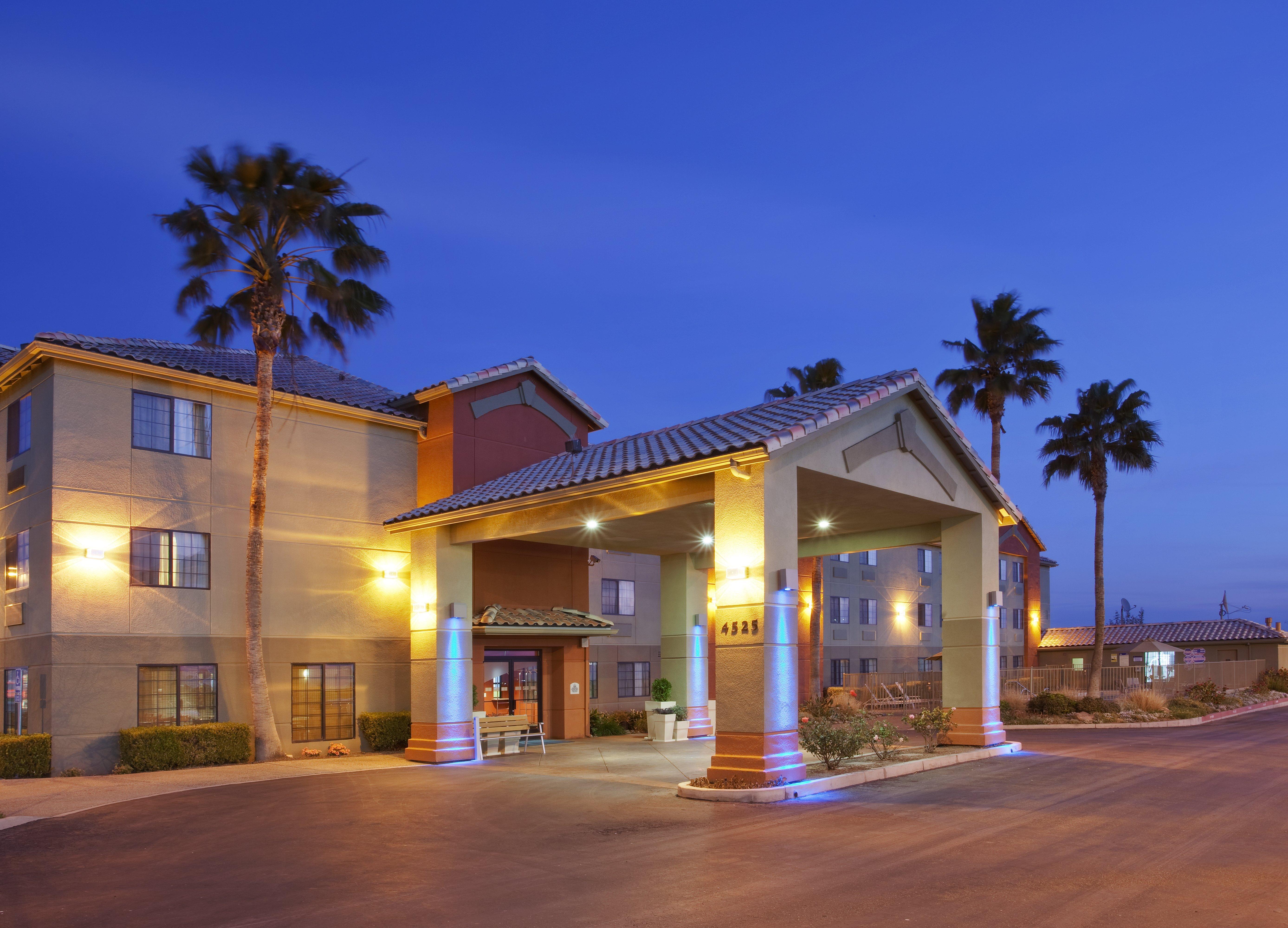 Holiday Inn Express Westley By Ihg Экстерьер фото