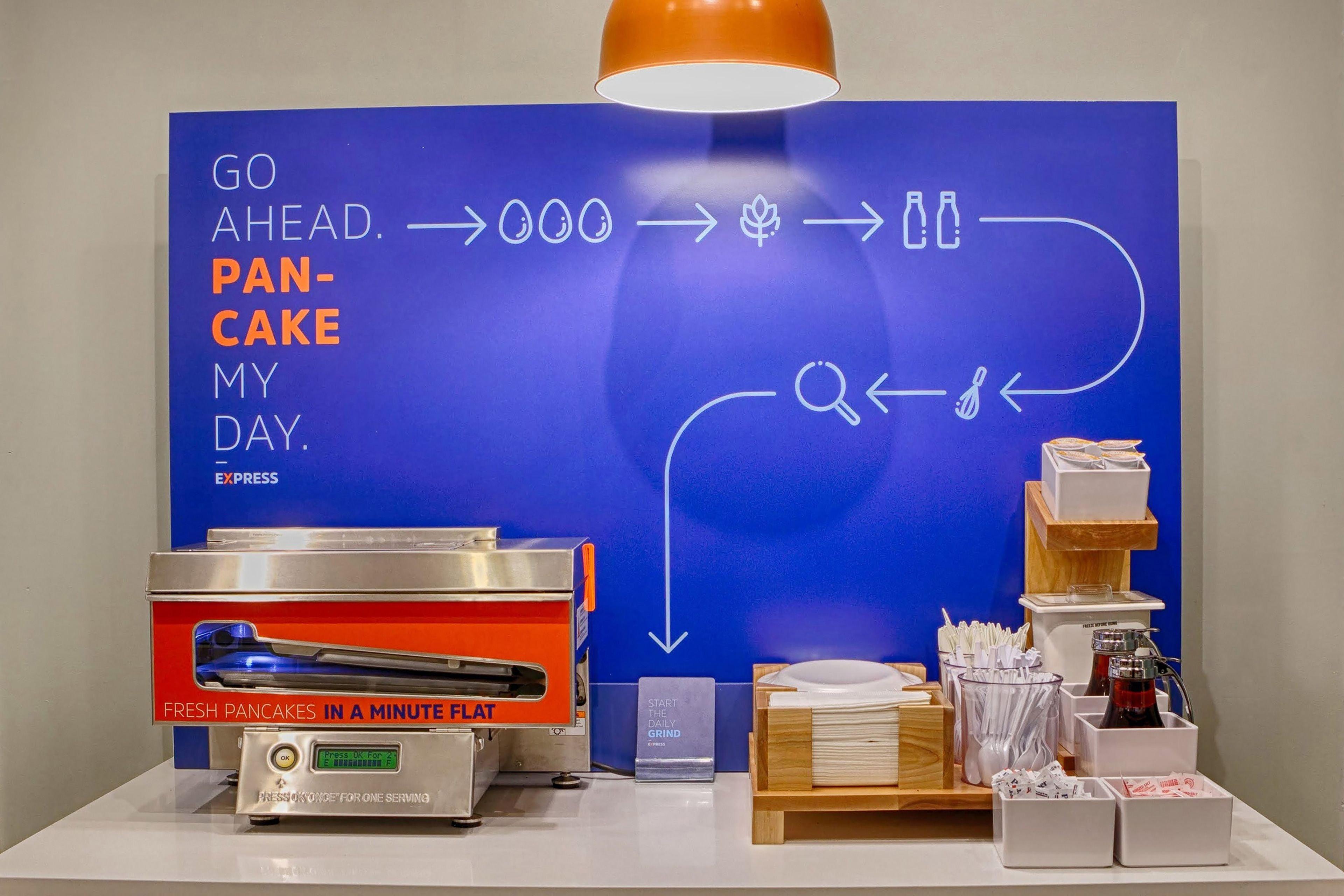 Holiday Inn Express Westley By Ihg Экстерьер фото