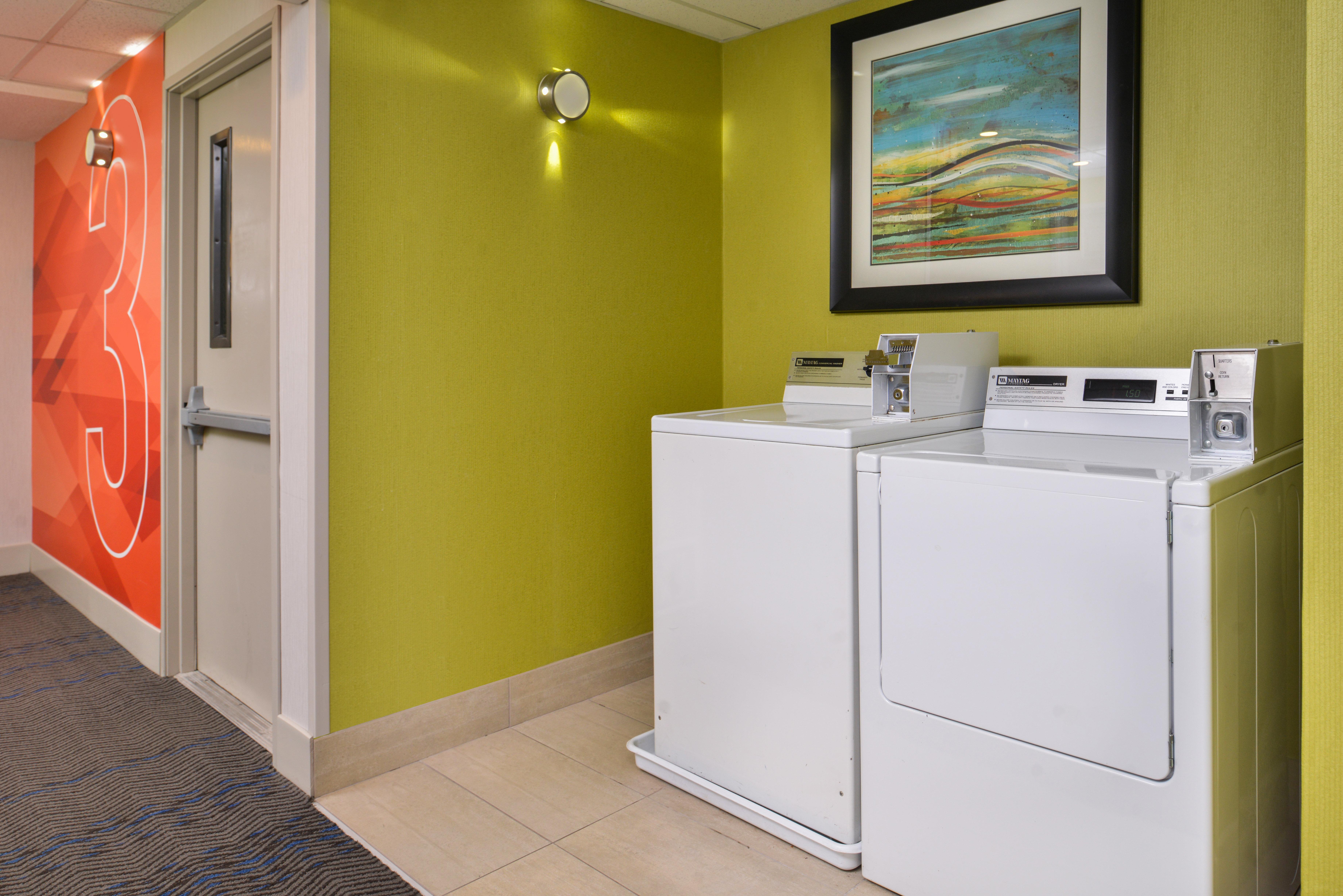 Holiday Inn Express Westley By Ihg Экстерьер фото