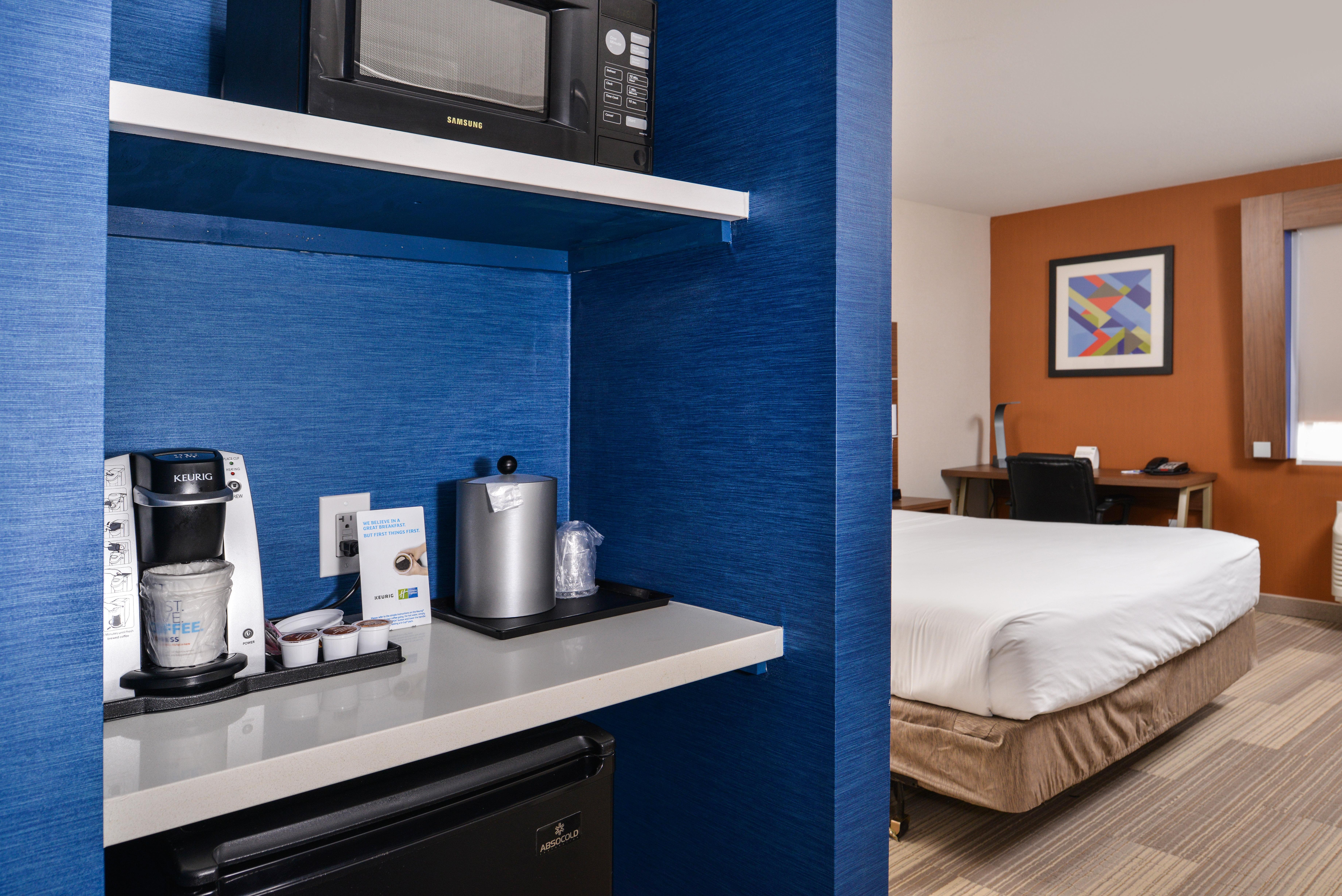 Holiday Inn Express Westley By Ihg Экстерьер фото